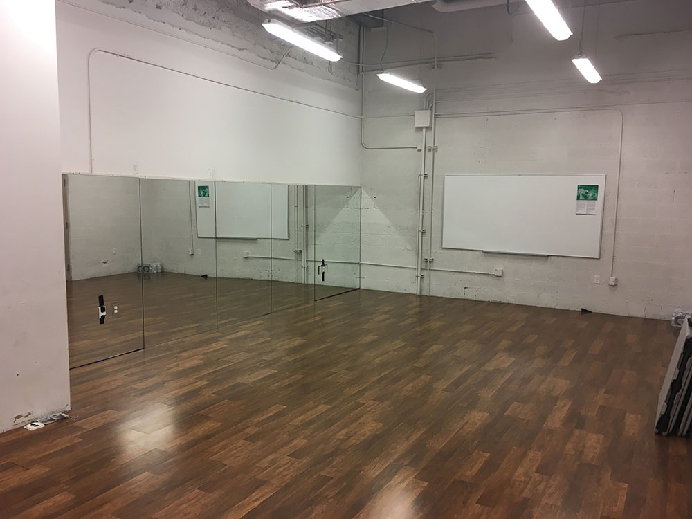 Studio B 1000